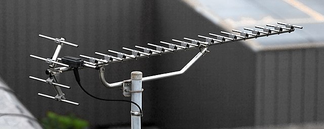 Yagi-Uda antenna